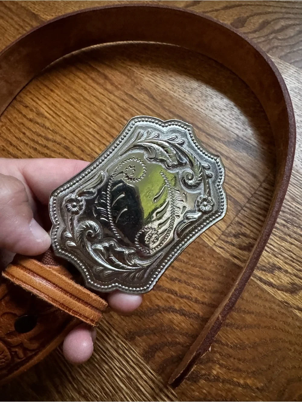 Brown Tooled Leather Western Cowboy Belt Silver Tone Buckle 32”